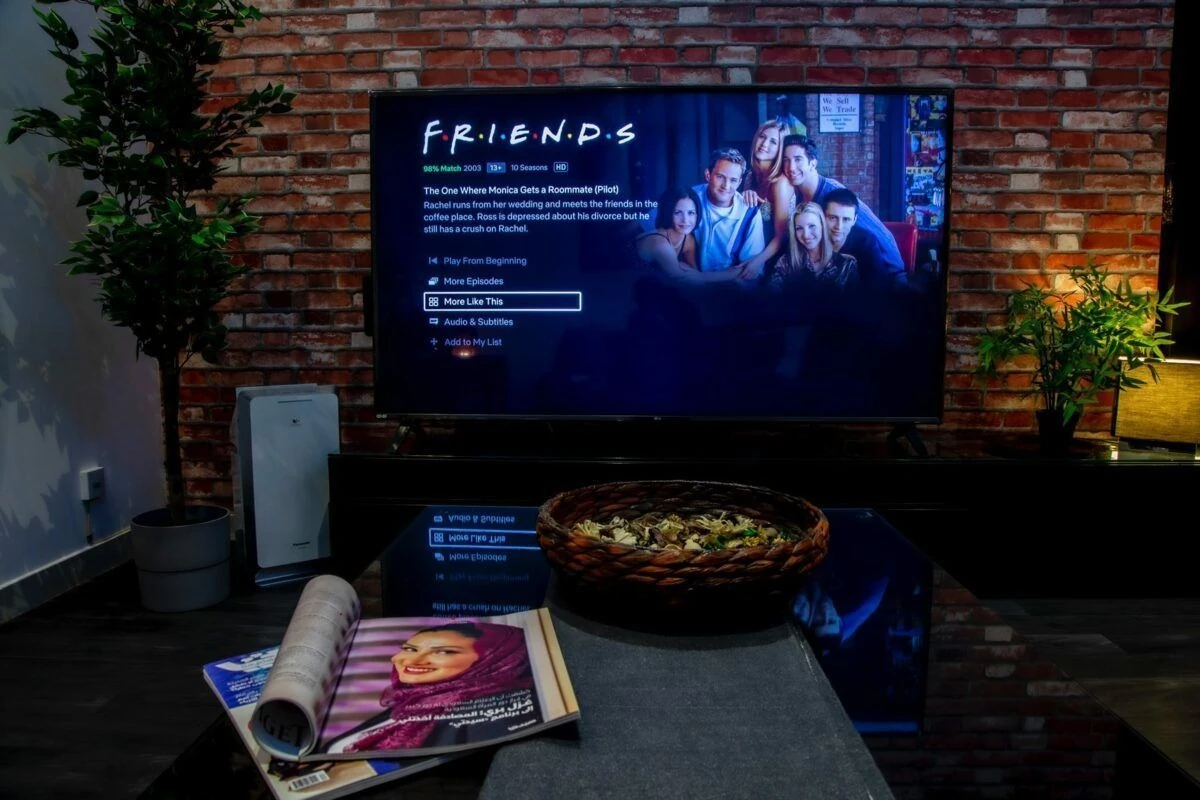 сериалы-которые-затягивают-от-одного-эпизода-до-ночного-марафона-2598